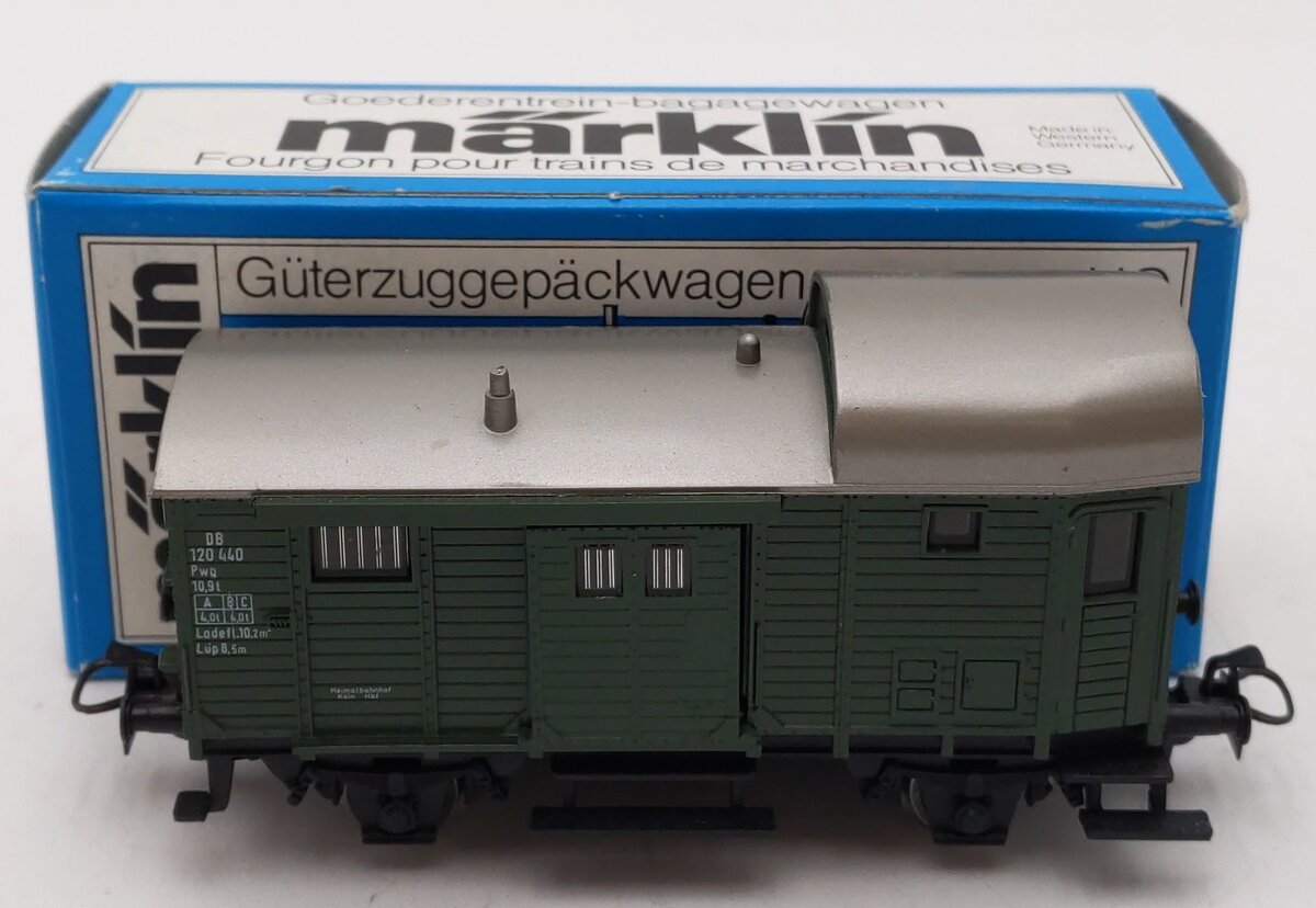 Marklin 4699 HO Scale DB Baggage Car #120440 EX/Box