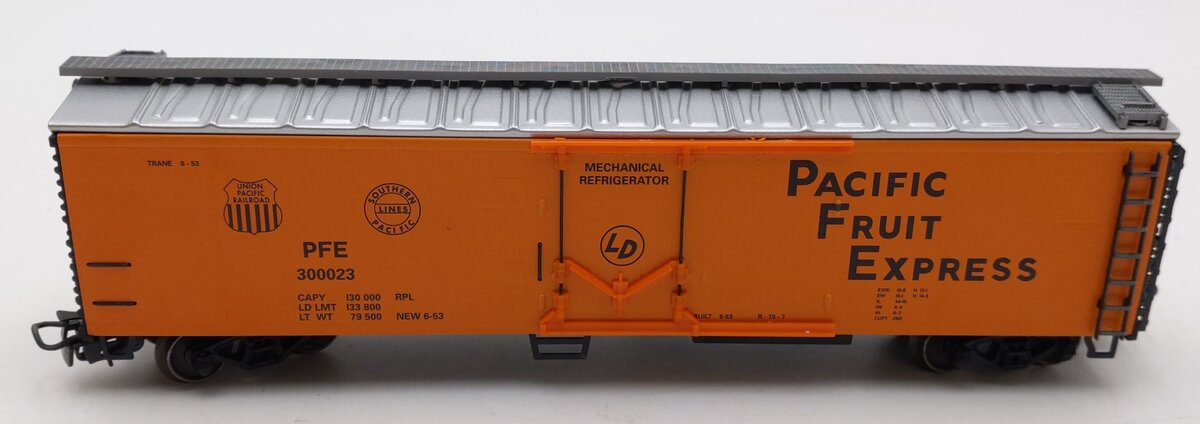 Marklin 47780 HO Scale Pacific Fruit Express Reefer Car #300023 LN/Box