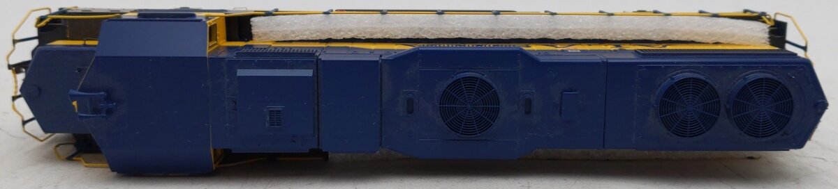 Athearn 29317 HO Alaska Railroad GP38-2 Diesel Locomotive w/ DCC #2002 LN/Box