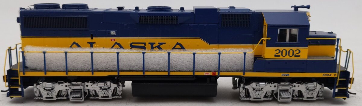 Athearn 29317 HO Alaska Railroad GP38-2 Diesel Locomotive w/ DCC #2002 LN/Box
