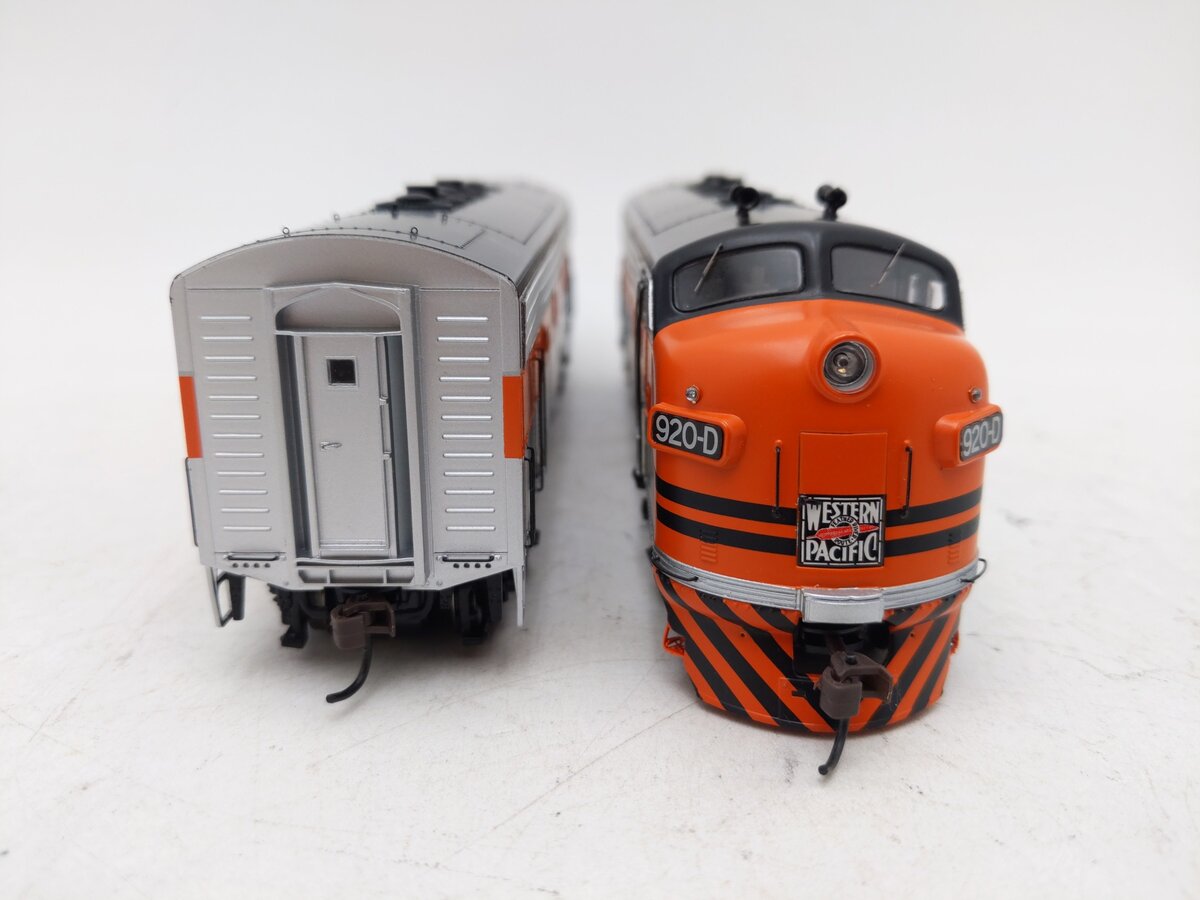 Athearn G1612 HO Western Pacific F-7AB Ph1 Diesel Locomotives #920-D/#920-C EX/Box