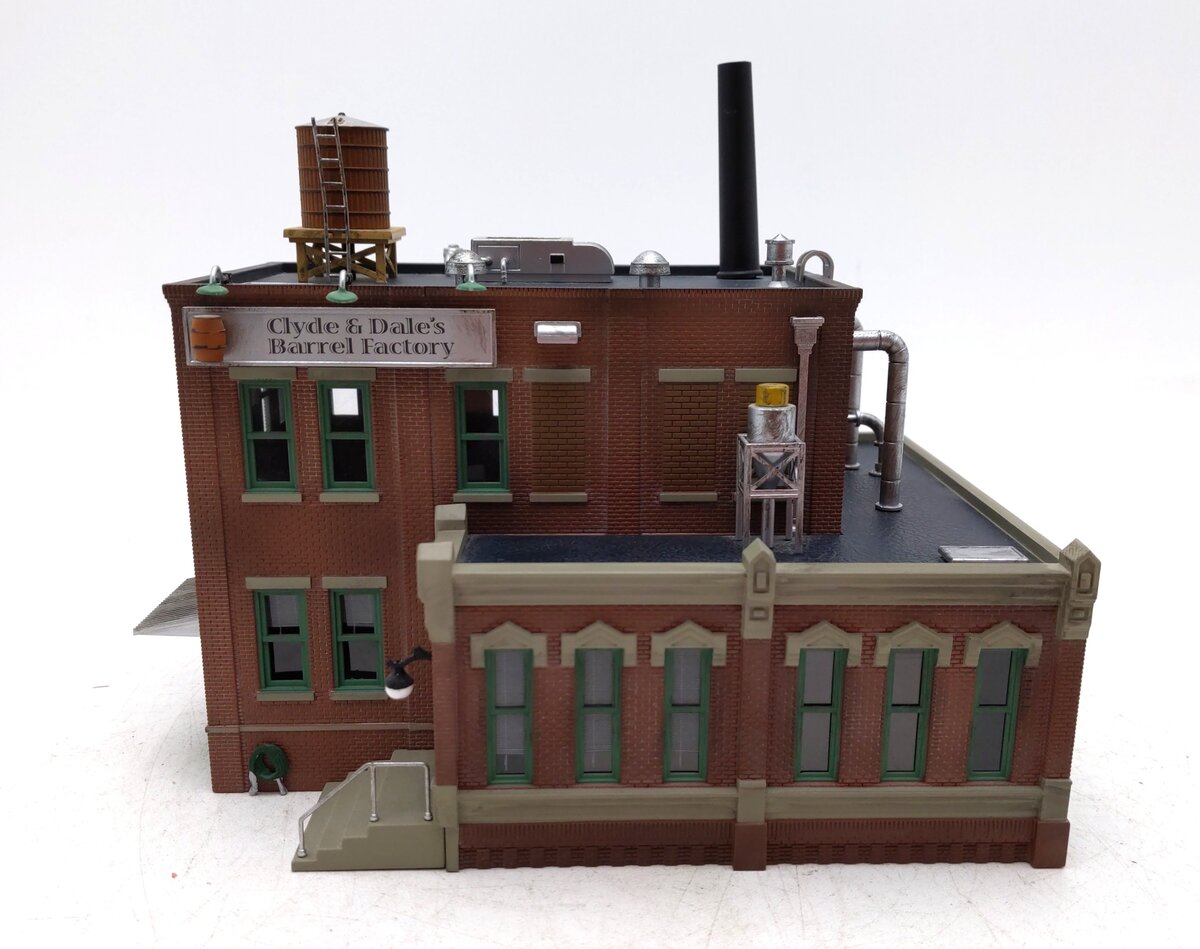 Woodland Scenics BR5026 HO Built-&-Ready Clyde & Dale's Barrel Factory Building LN