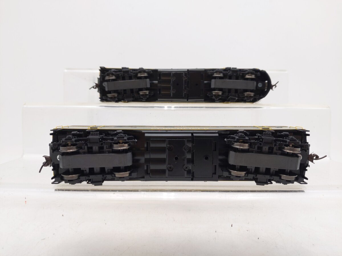 Athearn G1622 HO Scale Chinchfield F-7 Phase 2 Diesel Locomotive AB Set EX/Box