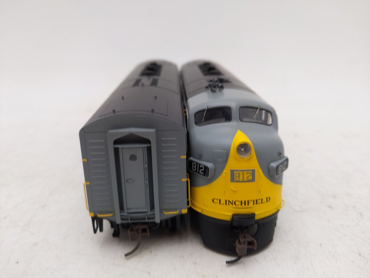 Athearn G1622 HO Scale Chinchfield F-7 Phase 2 Diesel Locomotive AB Set EX/Box