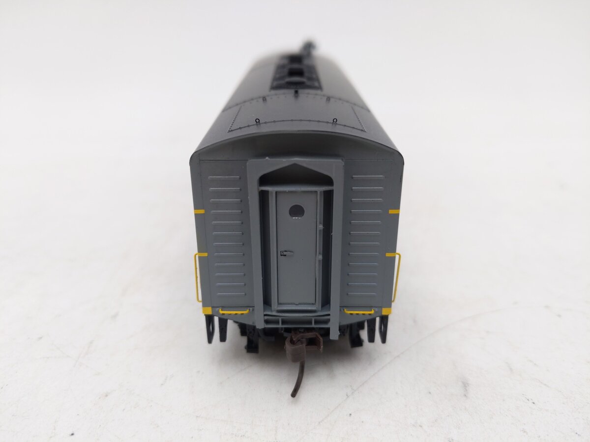 Athearn G1022 HO Clinchfield F-7A Phase 2 Diesel Locomotive EX/Box