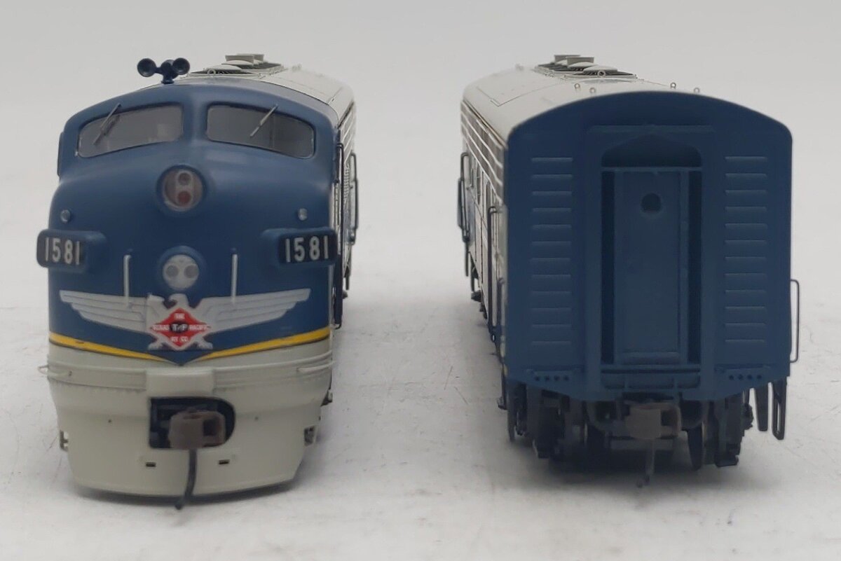 Athearn G1720 HO Scale Texas & Pacific F-7A /F-7B Diesel Loco Set #1581/1531-B LN/Box