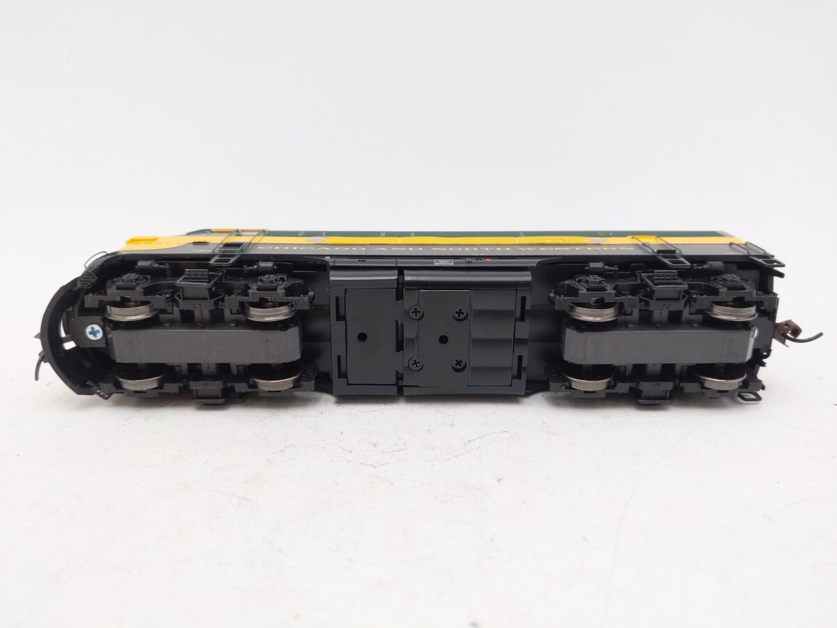 Athearn G2014 HO C&NW F-3A Phase II Diesel Locomotive #4057-C w/ DCC EX/Box
