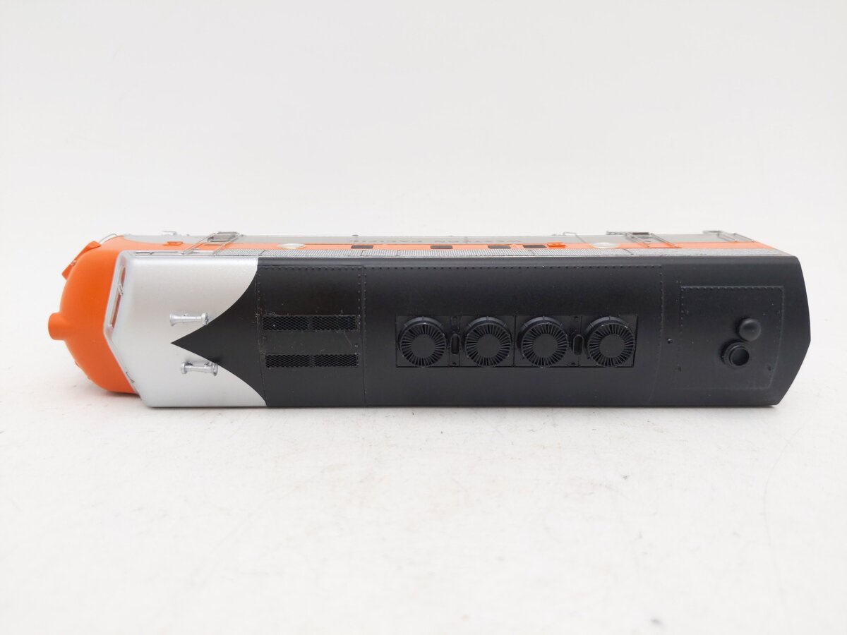 Athearn G2010 HO Genesis Western Pacific Passenger F-3A Phase 2 #802-A EX/Box