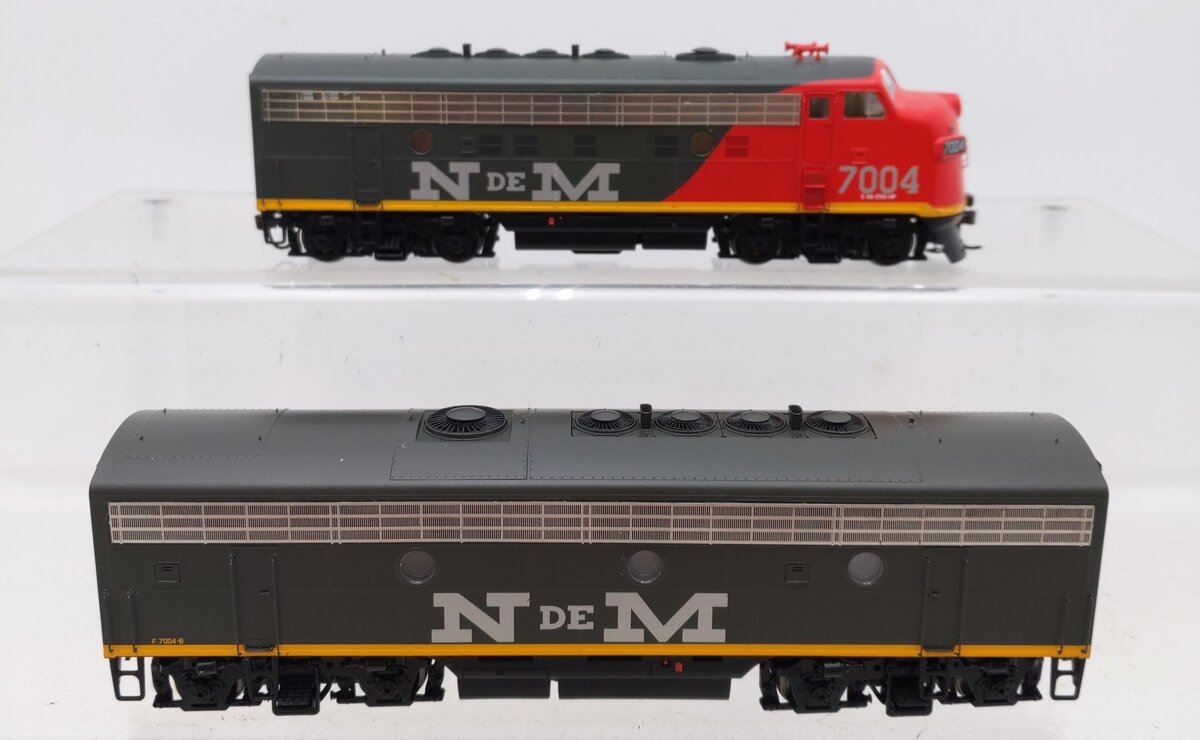 Athearn G16702 Nacionales De Mexico F-9 AB Set #7004 EX/Box