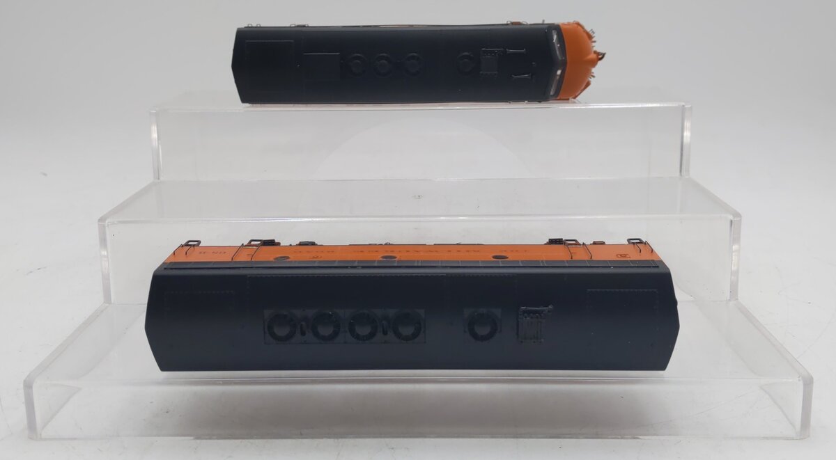Athearn G22304 HO Milwaukee F7A-F7B Diesel Locomotive w/ DCC & Sound #70C/#68B LN/Box