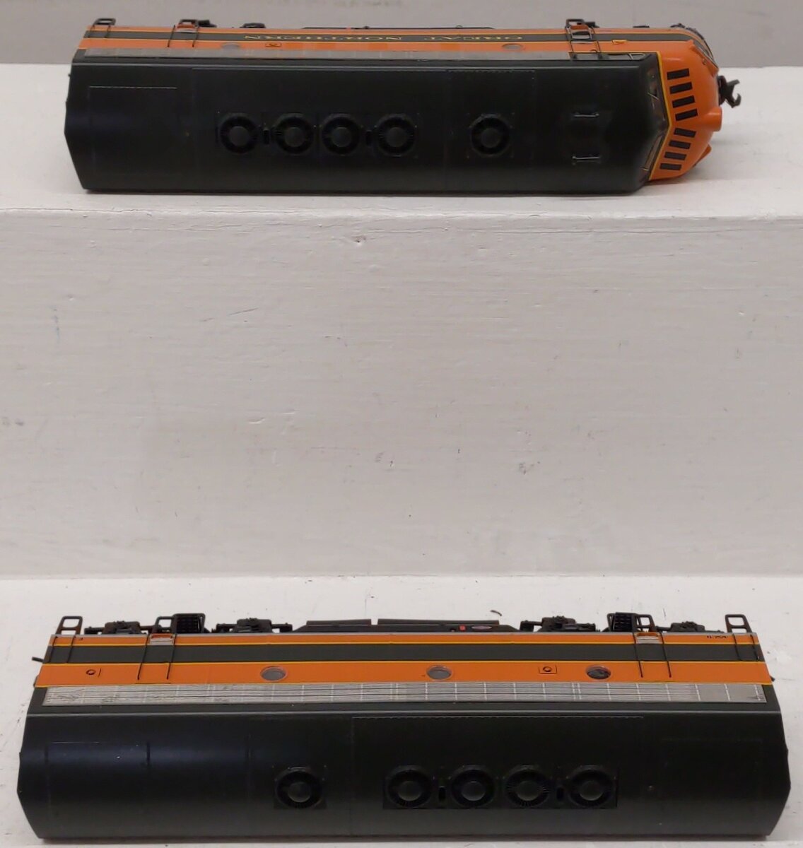 Athearn G1604 HO Scale Great Northern F7A-F7B Diesel Locomotive Set #452A & 452B EX/Box
