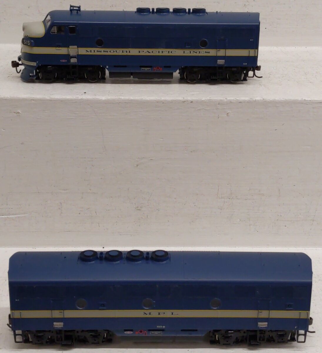 Athearn G2508 HO Scale Missouri Pacific F3A&B Diesel Locomotive Set (Set of 2) EX/Box