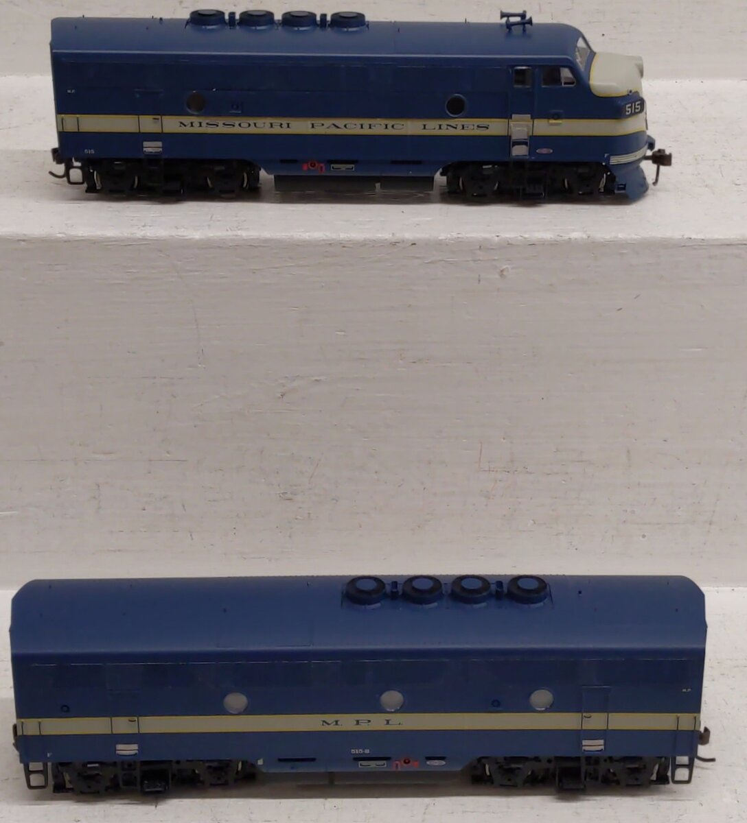 Athearn G2508 HO Scale Missouri Pacific F3A&B Diesel Locomotive Set (Set of 2) EX/Box