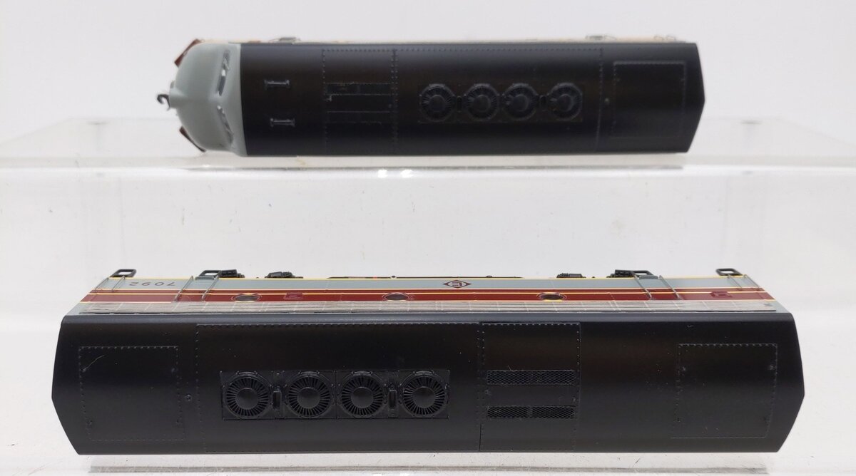 Athearn G2513 HO Scale Erie Lackawanna F-3A/F-3B Diesel Locomotive Set EX/Box