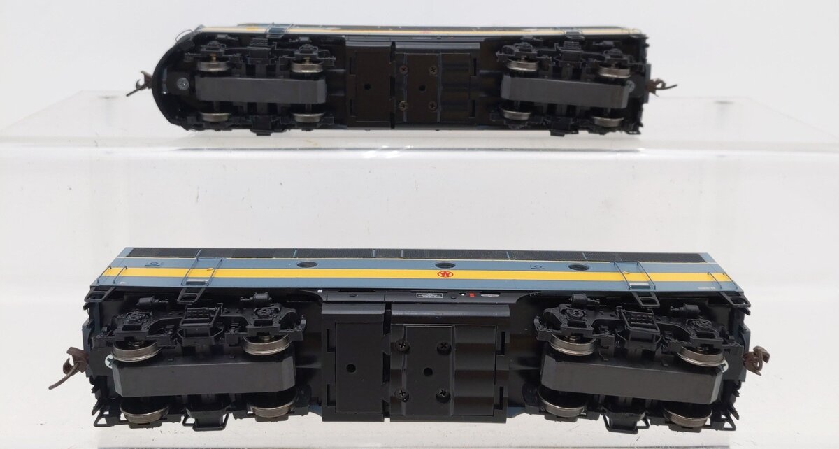 Athearn G2625 HO New York Ontario & Western F-3A/B Diesel Locomotive Set EX/Box