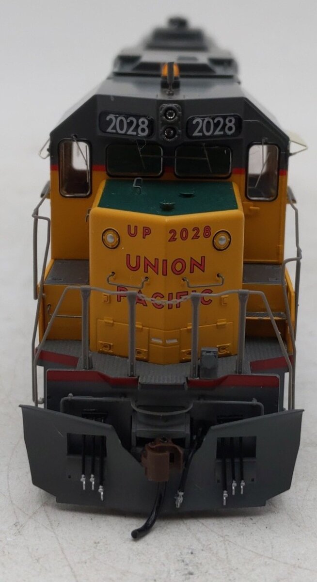 Athearn G40592 HO Scale Union Pacific GP38-2 Diesel Locomotive #2028 EX/Box
