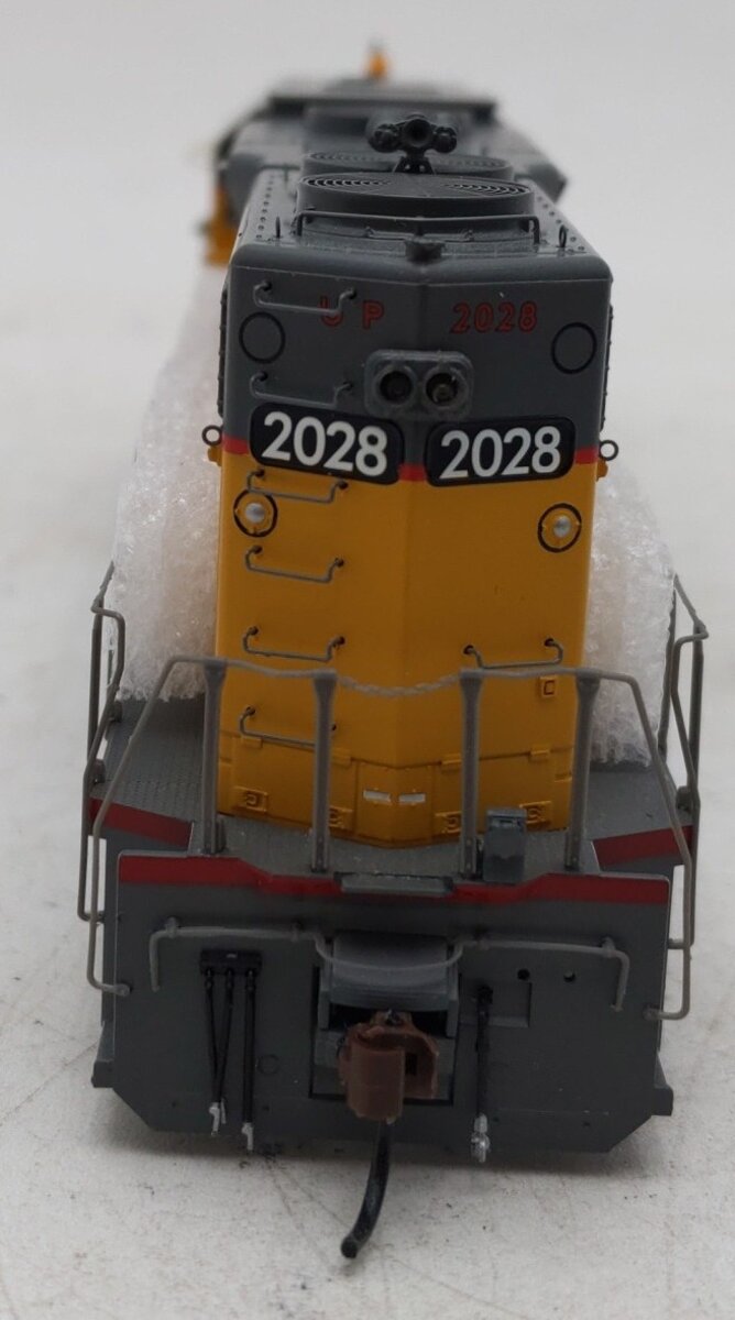 Athearn G40592 HO Scale Union Pacific GP38-2 Diesel Locomotive #2028 EX/Box