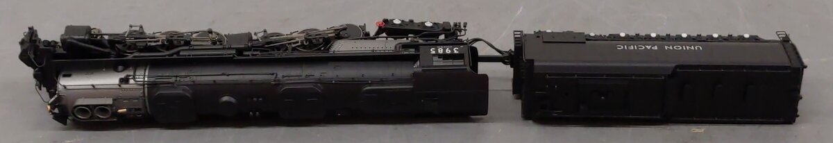 Athearn G97217 HO Union Pacific 4-6-6-4 Challenger Oil Tender #3985 EX/Box