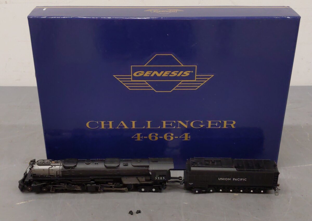 Athearn G97217 HO Union Pacific 4-6-6-4 Challenger Oil Tender #3985 EX/Box