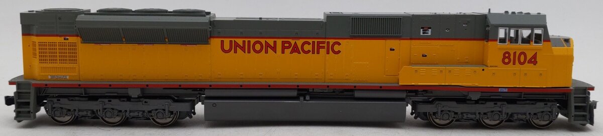 Kato 37-6354 HO Scale Union Pacific SD90-43MAC Diesel Locomotive #8104 EX/Box
