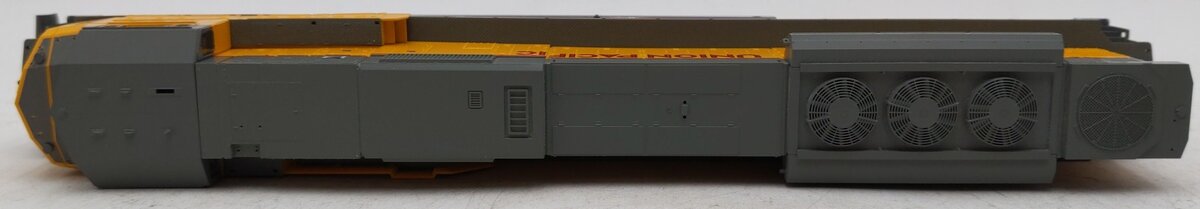 Kato 37-6354 HO Scale Union Pacific SD90-43MAC Diesel Locomotive #8104 EX/Box
