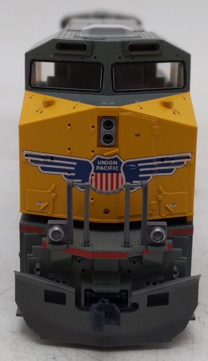 Kato 37-6434 HO Scale Union Pacific GE AC4400CW Diesel Locomotive #5799 w/DCC EX/Box