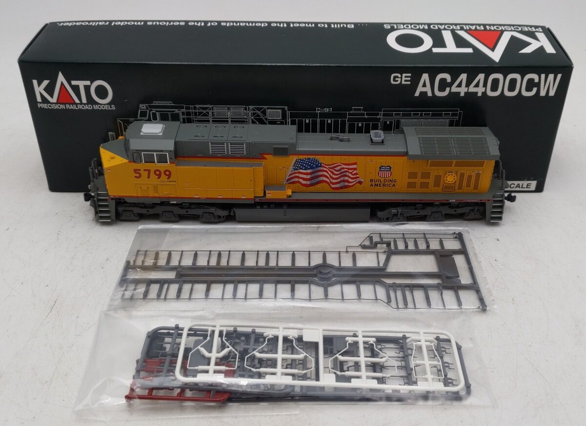 Kato 37-6434 HO Scale Union Pacific GE AC4400CW Diesel Locomotive #5799 w/DCC EX/Box