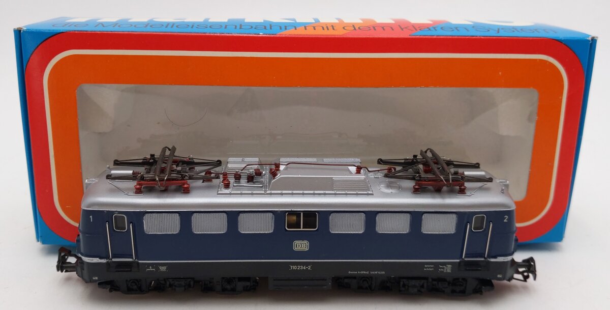 Marklin 3039 HO Scale DB E10238 Electric Locomotive #110 234-2 EX/Box