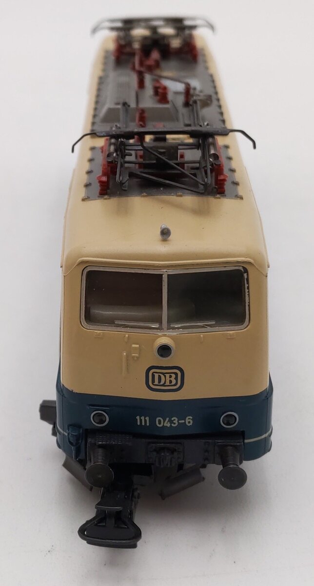 Marklin 3042 HO Scale DB Electric Locomotive #111 043-6 LN/Box