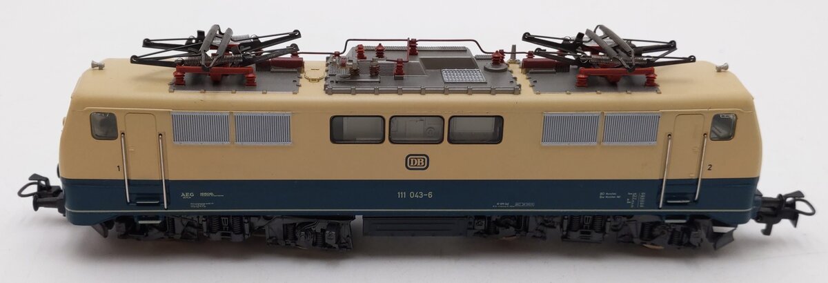 Marklin 3042 HO Scale DB Electric Locomotive #111 043-6 LN/Box