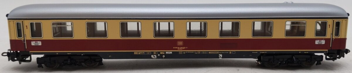 Marklin 4089 HO Scale Tee Compartment Coach w/ Tail Lights EX/Box