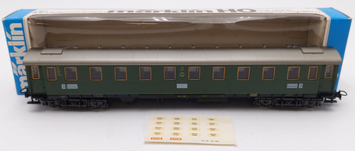 Marklin 4141 HO Scale Dresden 3rd Class Green Passenger Car #16408 EX/Box