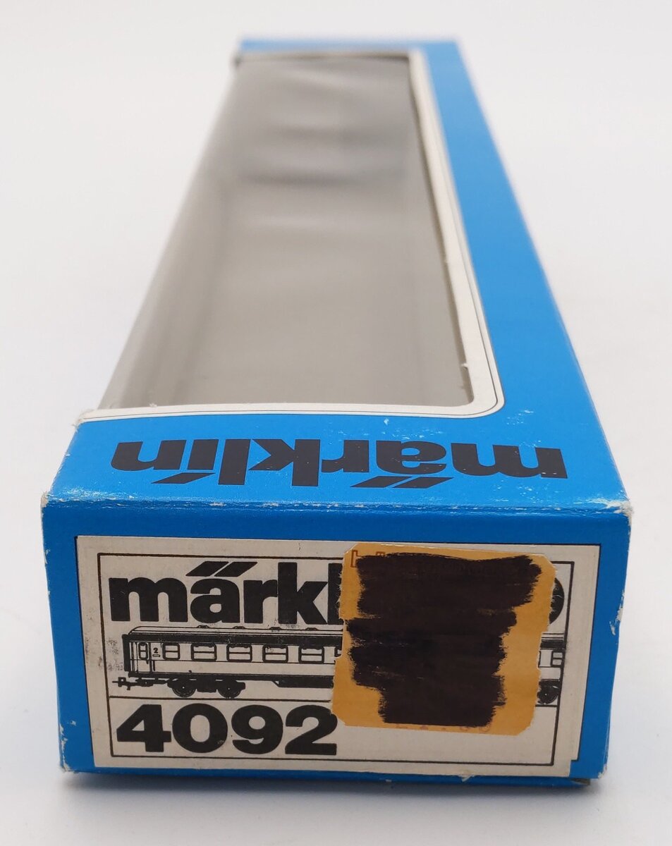Marklin 4092 HO Deutsche Bahn 2nd Class Express Passenger Car EX/Box