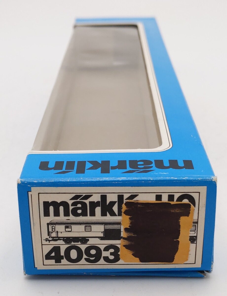 Marklin 4093 HO Scale DB Passenger Car EX/Box
