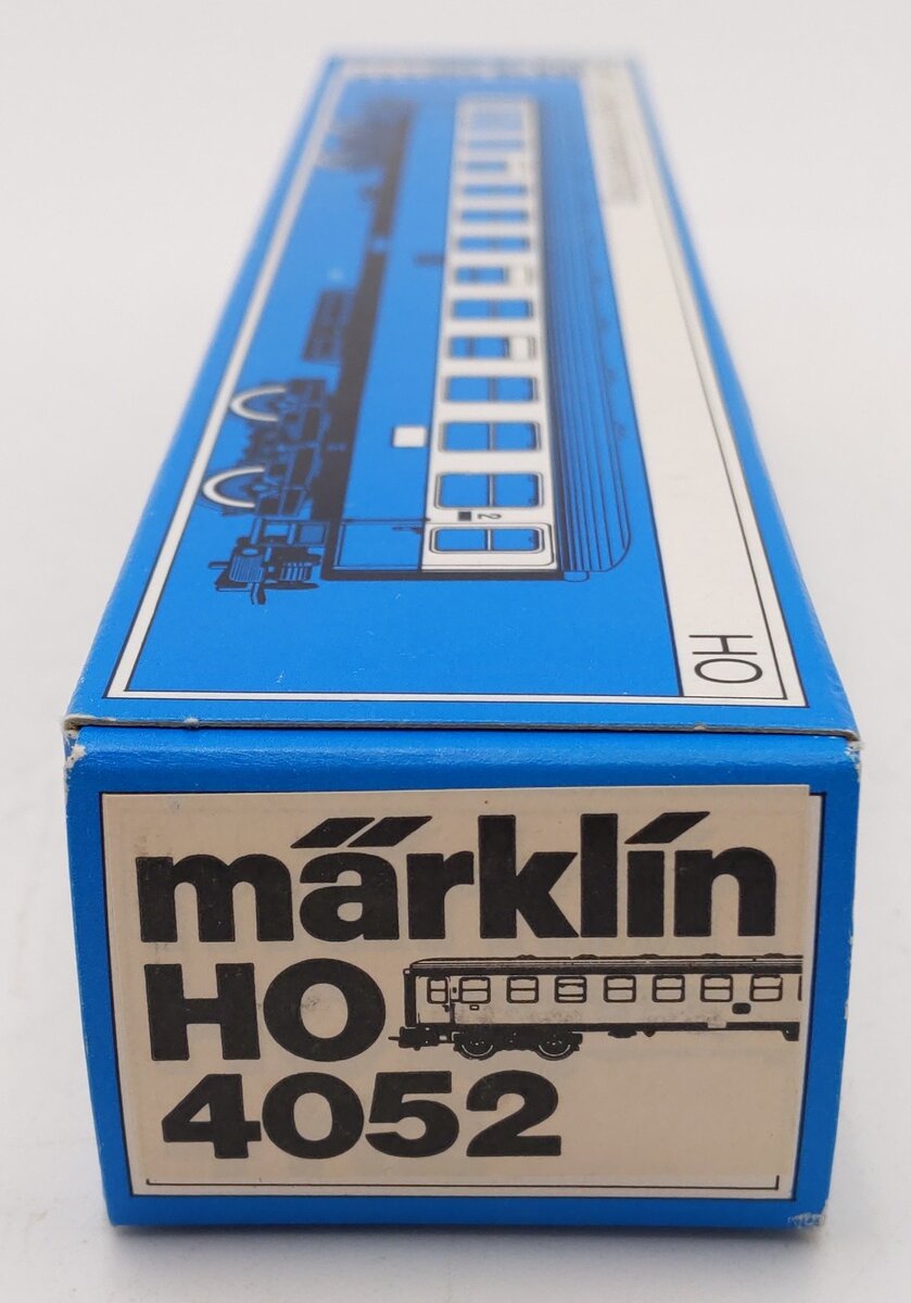 Marklin 4052 HO DB 2nd Class Green Express Coach EX/Box