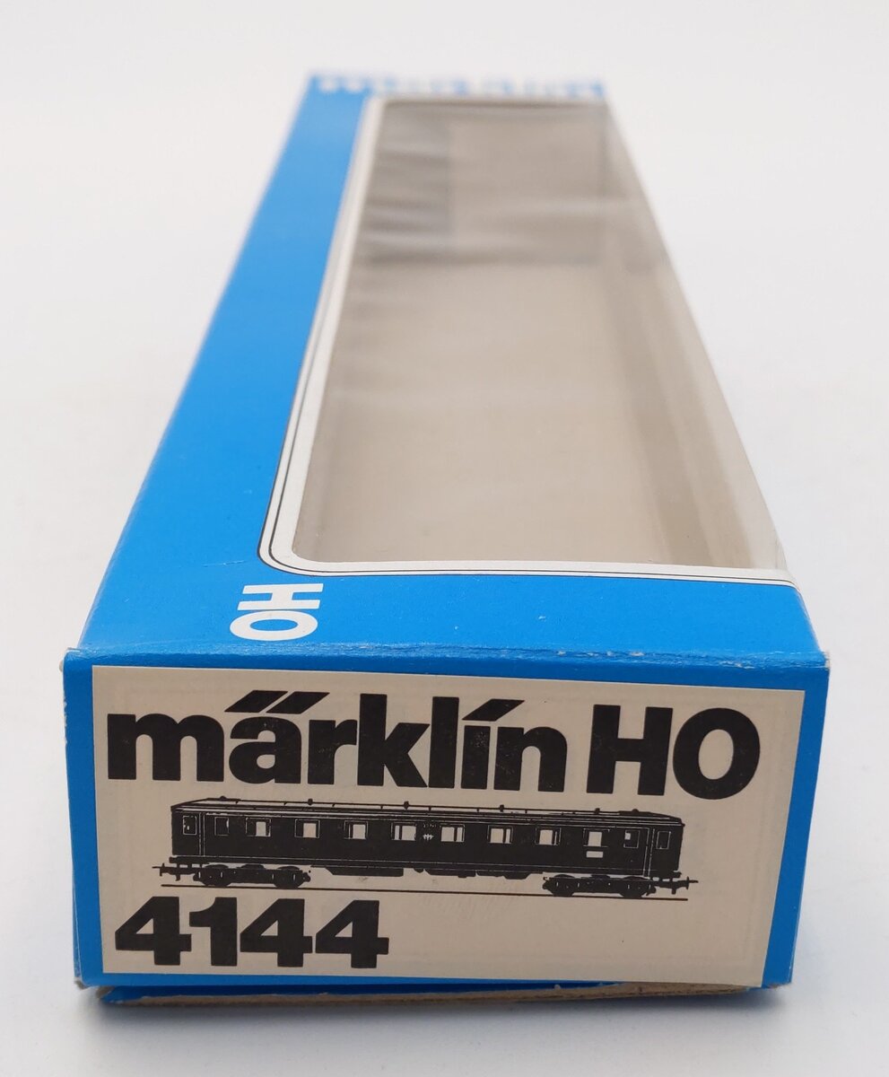 Marklin 4144 HO Scale Breslau Green Passenger Car #25160 EX/Box