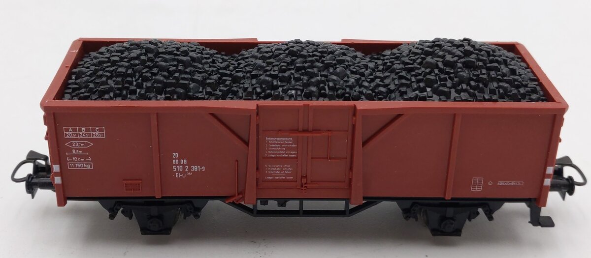 Marklin 4431 HO Scale Hopper Car w/ Load EX/Box