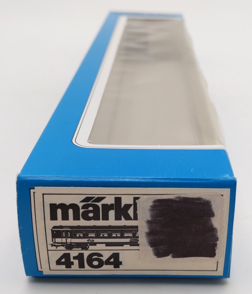 Marklin 4164 HO 1nd Class Intercity Passenger Car W/ Interior #50 84 10-70 672-7 LN/Box
