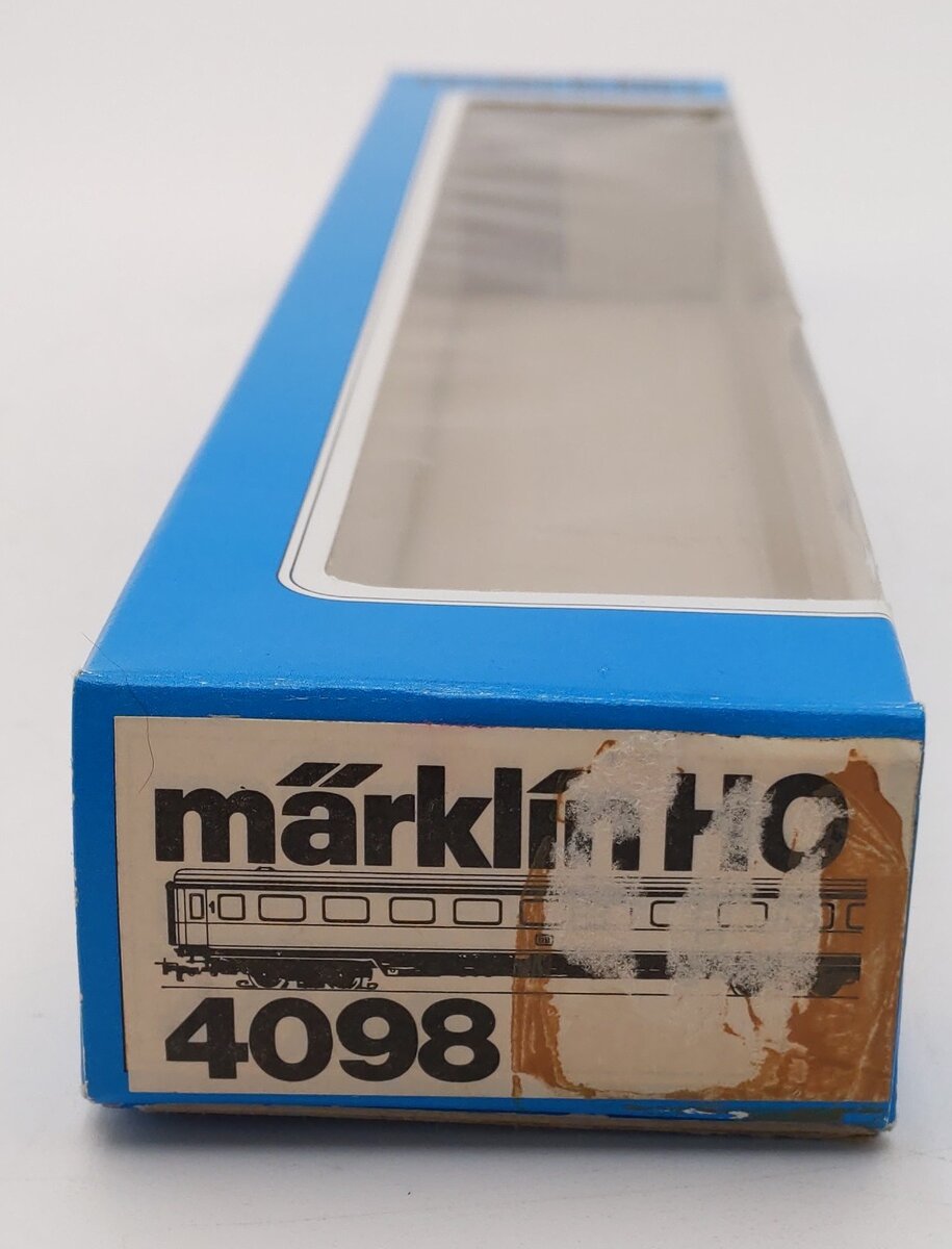 Marklin 4098 HO 1st Class DB Avmz Passenger Car #:61 80 19-90 016-5 EX/Box