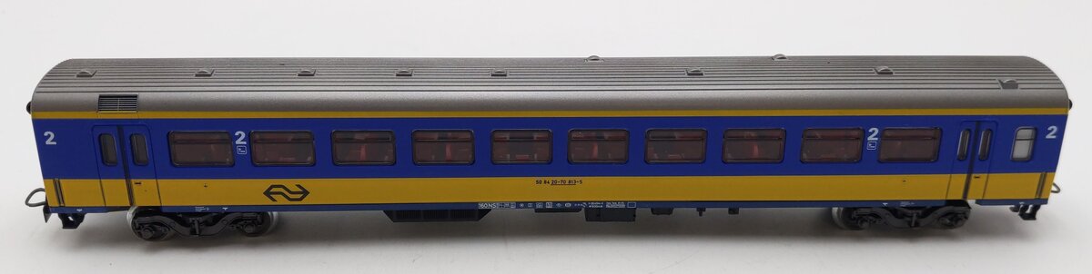 Marklin 4165 HO Scale 2nd Class Intercity Passenger Car #50 84 20-70-813-5 LN/Box