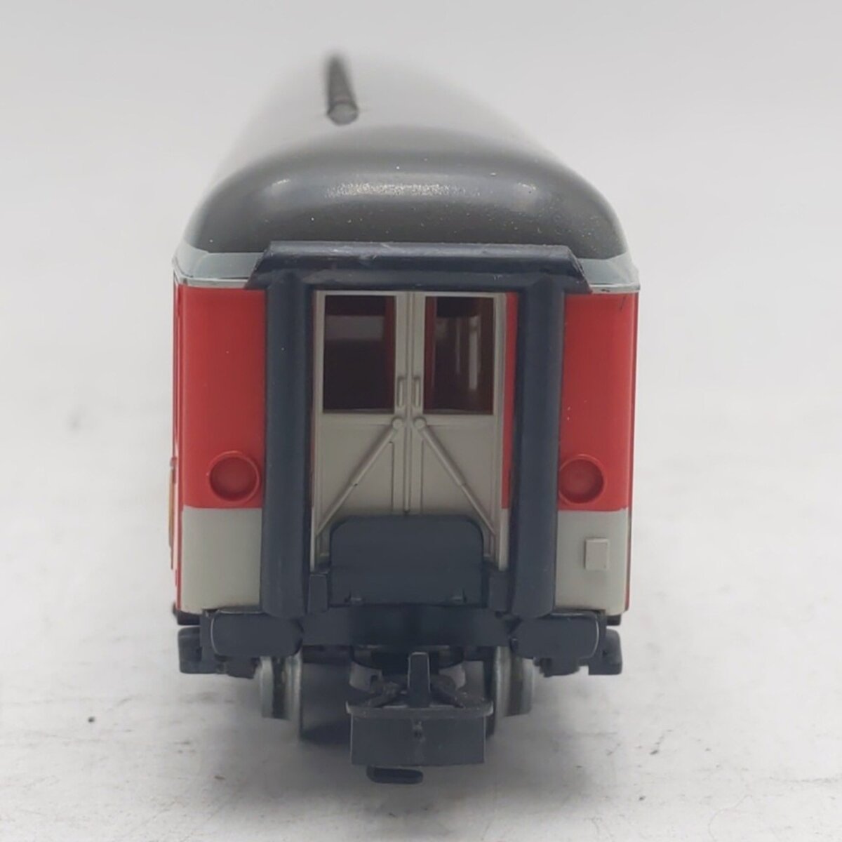 Marklin 4180 SBB CFF FFS HO Scale Coach Pass. Car LN/Box