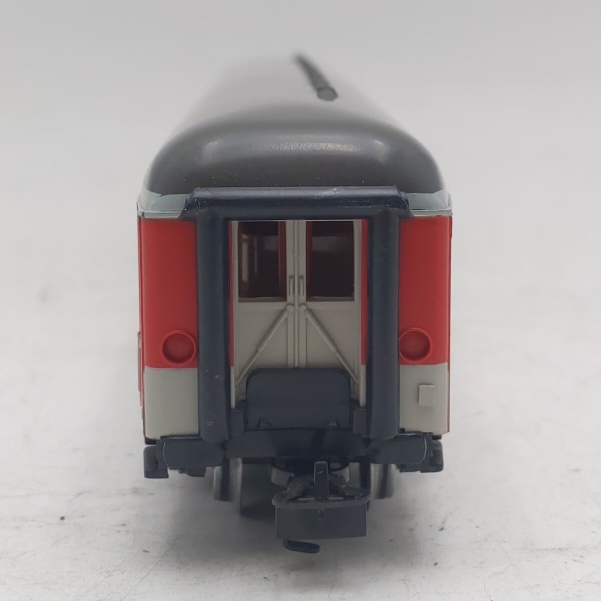 Marklin 4180 SBB CFF FFS HO Scale Coach Pass. Car LN/Box