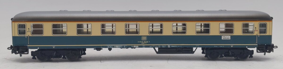 Marklin 4111 HO Scale Express Coach w/Interior Fitting LN/Box
