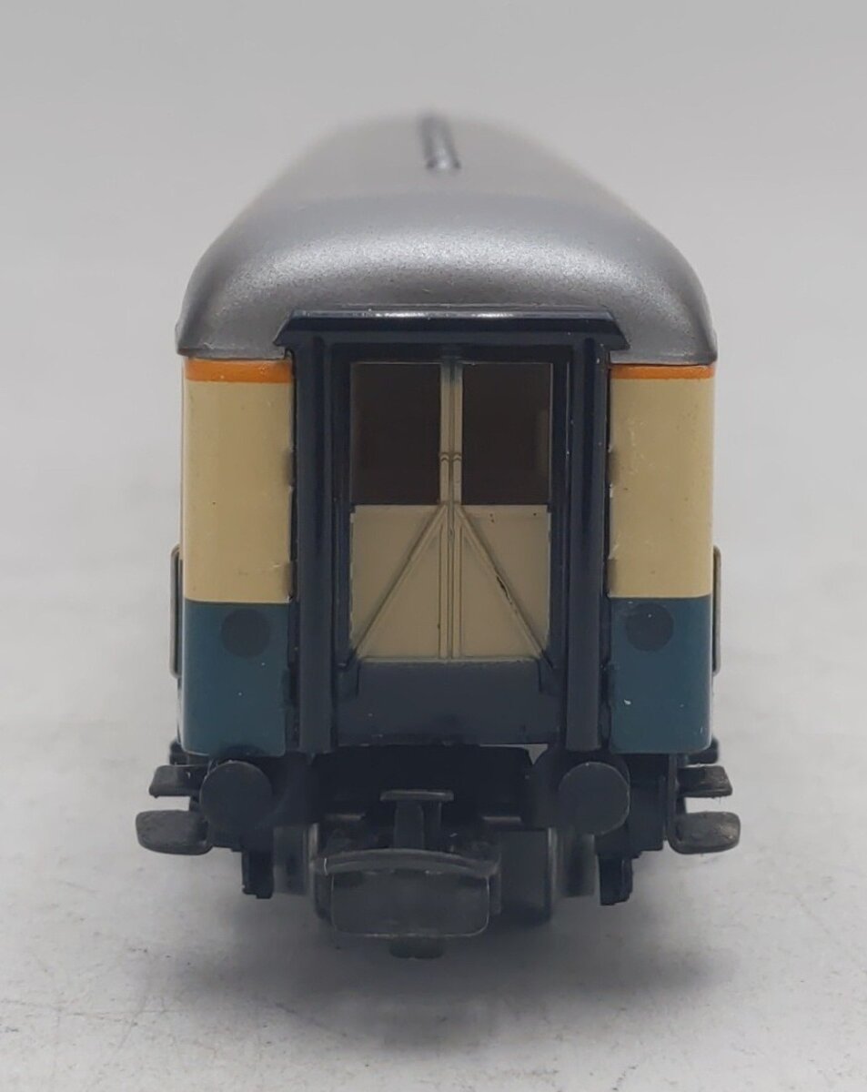 Marklin 4111 HO Scale Express Coach w/Interior Fitting LN/Box