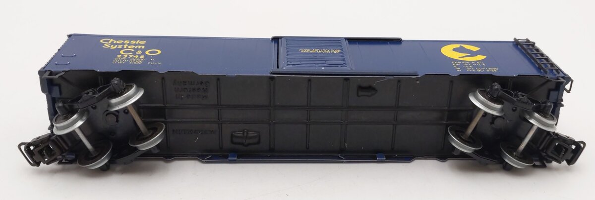 Marklin 4564 HO Scale Chesapeake & Ohio Boxcar #23745 LN/Box
