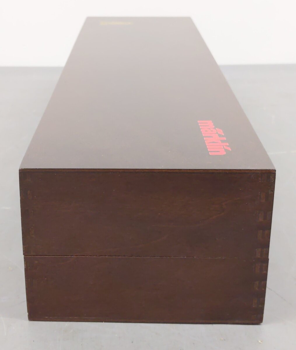 Marklin 37990 HO Scale Union Pacific Big Boy Wooden Box & Display Board EX/Box