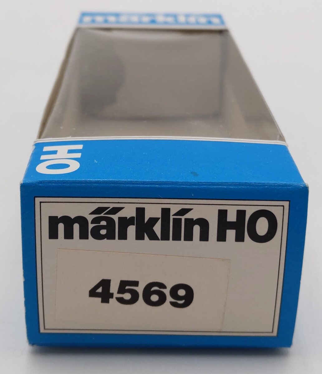Marklin 4569 HO Scale Pabst Blue Ribbon Beer Car LN/Box