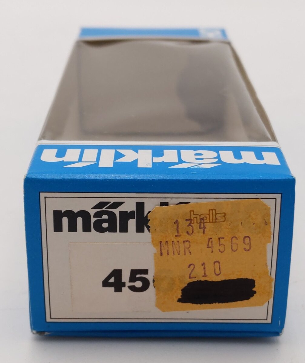 Marklin 4569 HO Scale Pabst Blue Ribbon Beer Car LN/Box