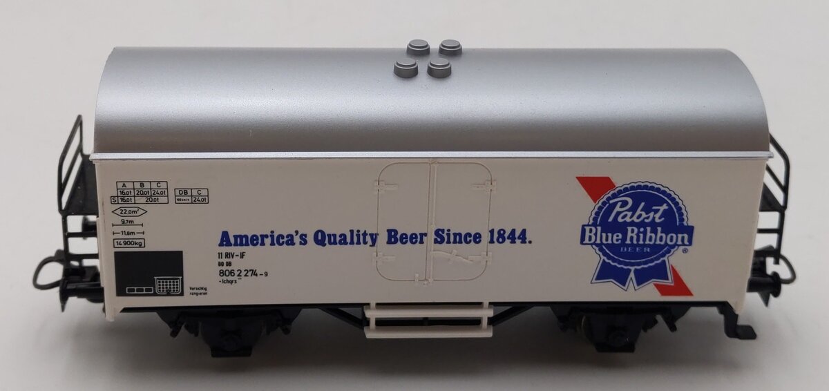 Marklin 4569 HO Scale Pabst Blue Ribbon Beer Car LN/Box
