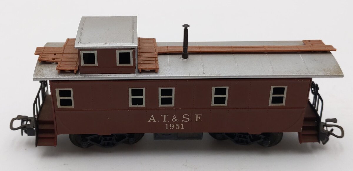 Marklin 4570 HO Scale AT&SF Caboose #1951 EX/Box